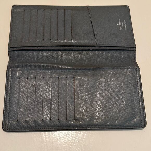 Louis Vuitton Bifold Cardholder Long Wallet Gray Textured Leather Minimalist - Picture 13 of 15